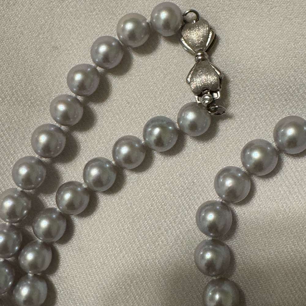 Elegant Silver Pearl Necklace(never used)